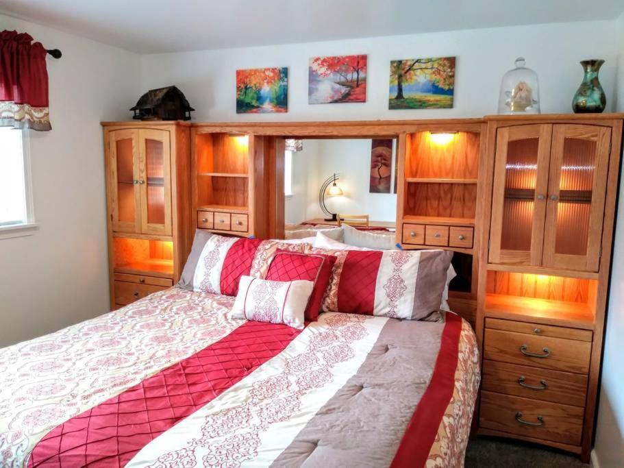 Sauna & Steam Larch Avenue Getaway Villa Порт Анджелес Екстериор снимка