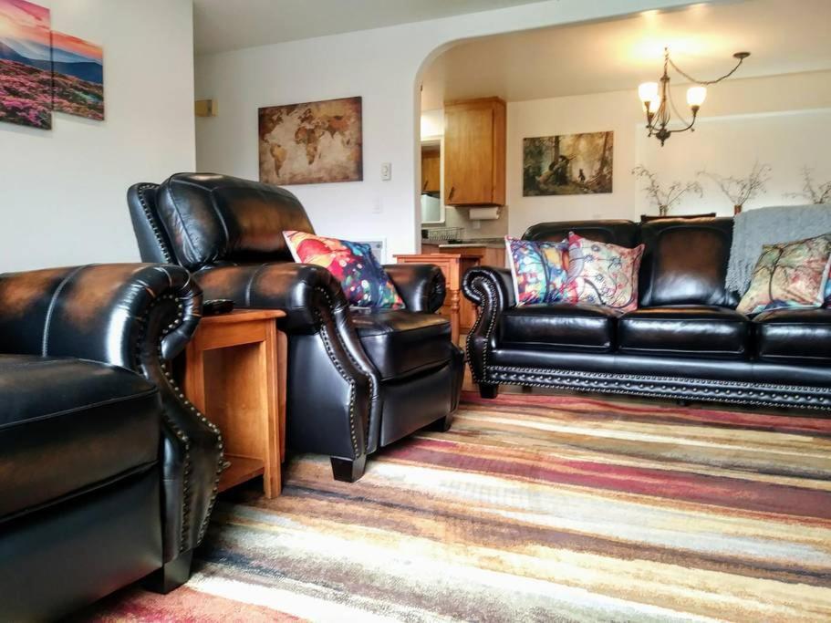 Sauna & Steam Larch Avenue Getaway Villa Порт Анджелес Екстериор снимка